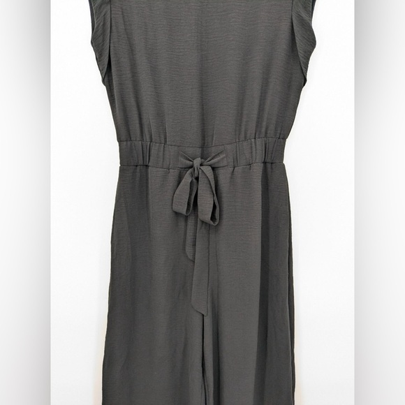 NWOT Calvin Klein Classic Black Jumpsuit Wide Leg Front Tie Elegant Size 10 - Picture 4 of 11